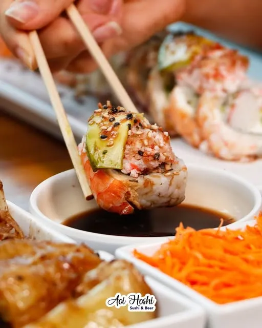 Roll empanizado gratinado con queso
